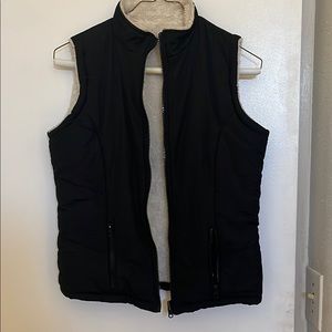 Chic Black Zip-Up Vest